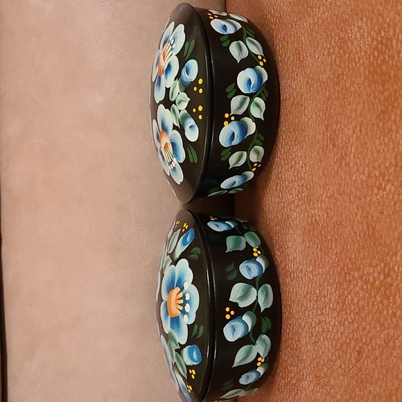 Round floral jewelry box - Picture 12 of 13